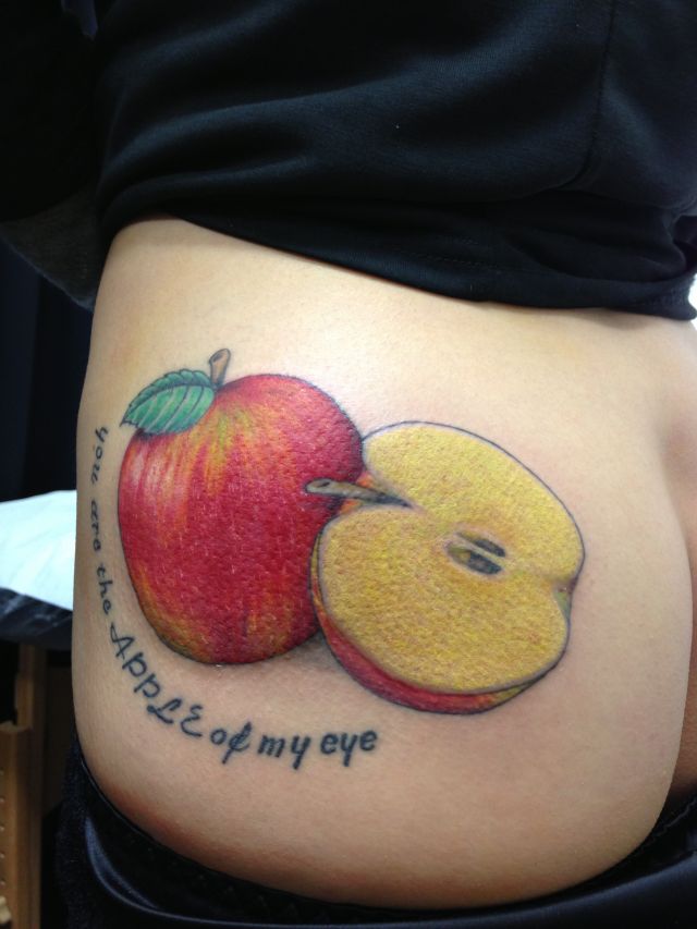 腰,リンゴ,カラータトゥー/刺青デザイン画像