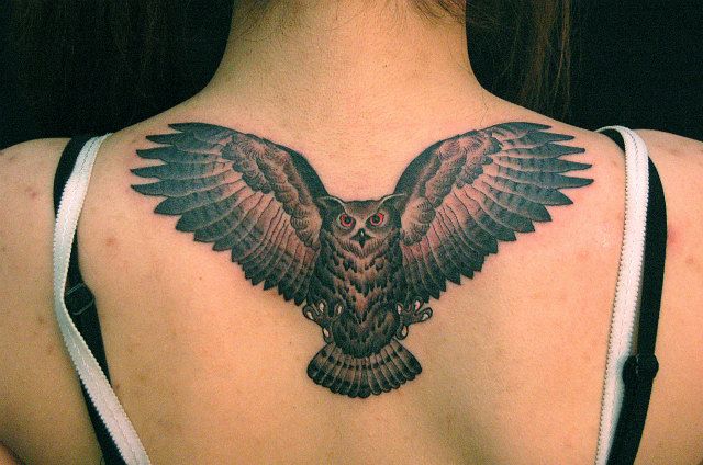 女性,背中,鳥タトゥー/刺青デザイン画像