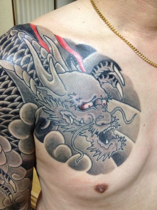 龍,胸,カラー,太鼓タトゥー/刺青デザイン画像