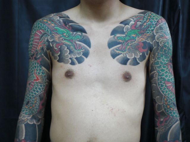 腕,肩,胸,龍,額,カラータトゥー/刺青デザイン画像