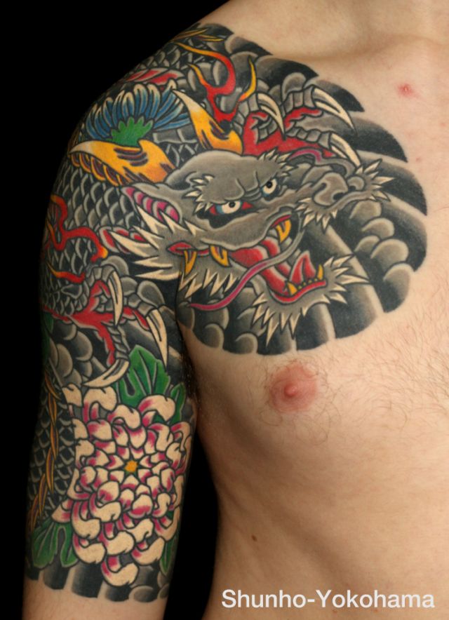 腕,二の腕,男性,龍,額,菊,五分袖,カラータトゥー/刺青デザイン画像