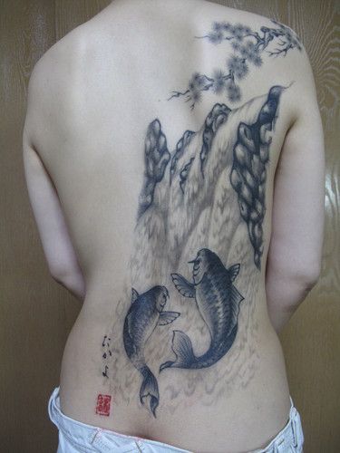 背中,滝,鯉タトゥー/刺青デザイン画像