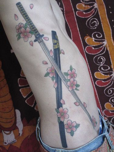 脇,刀,桜タトゥー/刺青デザイン画像