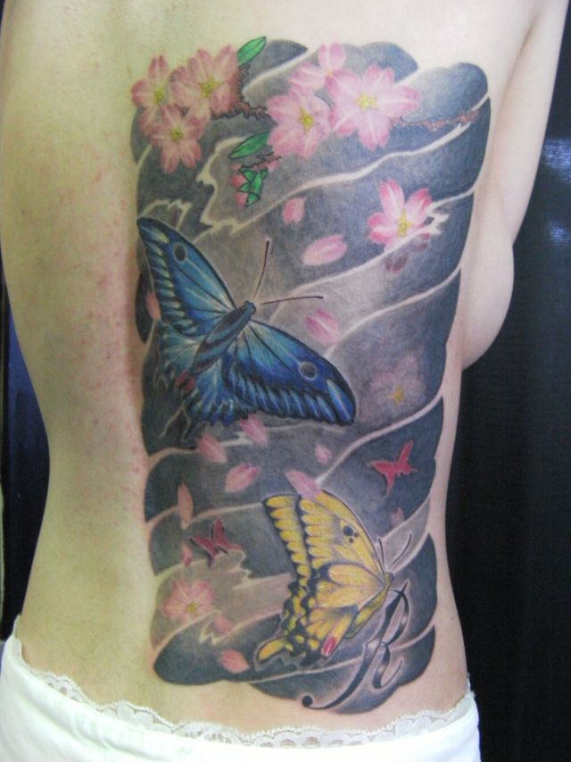 背中,腰,女性,蝶,バタフライ,桜,カラータトゥー/刺青デザイン画像