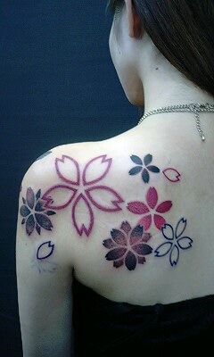 桜,女性,背中タトゥー/刺青デザイン画像