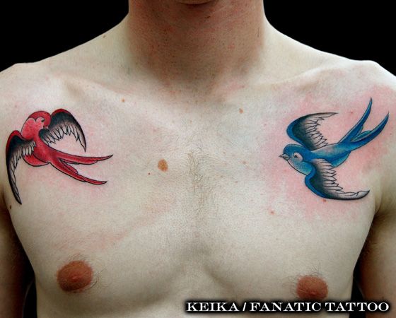胸,鳥タトゥー/刺青デザイン画像