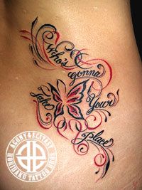 トライバル,蝶,腰,女性タトゥー/刺青デザイン画像