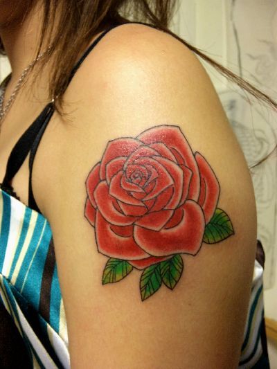 女性,肩,ワンポイント,薔薇,花タトゥー/刺青デザイン画像