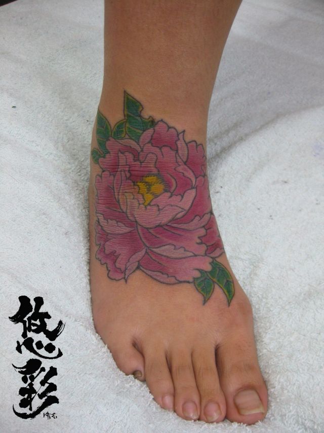足,女性,牡丹,カラータトゥー/刺青デザイン画像