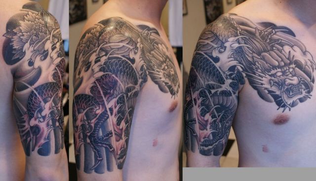 腕,男性,龍,五分袖,ブラック＆グレイ,ブラック＆グレー,烏彫りタトゥー/刺青デザイン画像