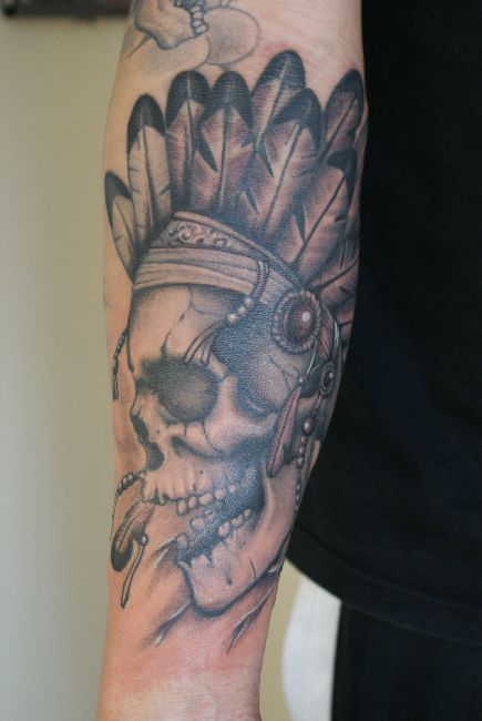 腕,男性,羽,スカル,ブラック＆グレイ,ブラック＆グレータトゥー/刺青デザイン画像