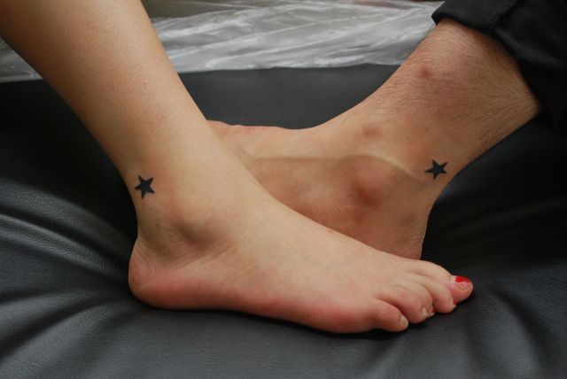 足,足首,星,ブラック＆グレイタトゥー/刺青デザイン画像