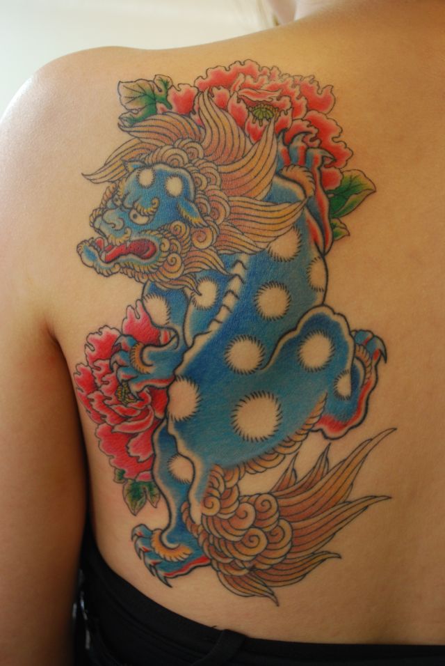 背中,唐獅子,唐獅子牡丹,カラータトゥー/刺青デザイン画像