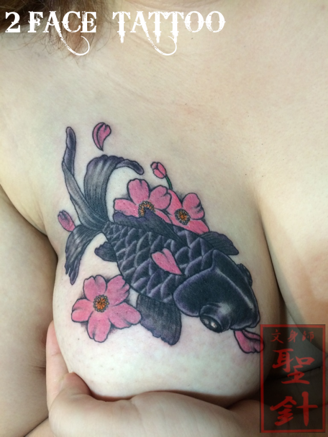 女性,出目金,桜タトゥー/刺青デザイン画像