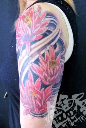 腕,蓮,カラータトゥー/刺青デザイン画像