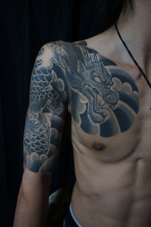 龍,五分袖,太鼓,ブラック＆グレータトゥー/刺青デザイン画像