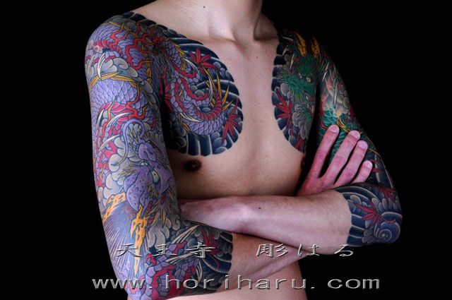 腕,二の腕,男性,龍,紅葉,額,胸,七分袖,カラータトゥー/刺青デザイン画像