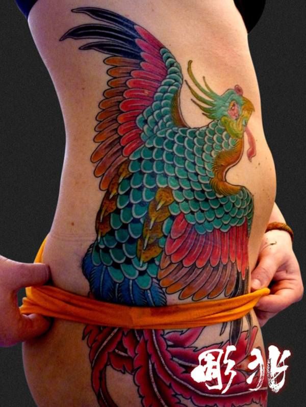 女性,脇腹,鳳凰,鳳凰羽,カラータトゥー/刺青デザイン画像