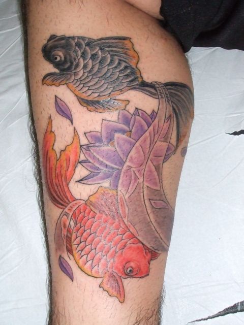 足,金魚,蓮,花タトゥー/刺青デザイン画像