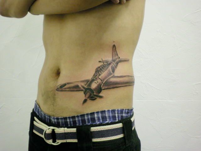飛行機,腹,ブラック＆グレータトゥー/刺青デザイン画像