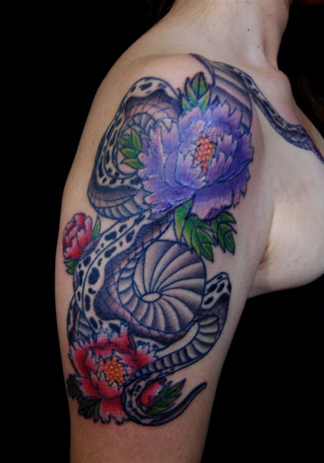腕,女性,牡丹,蛇タトゥー/刺青デザイン画像