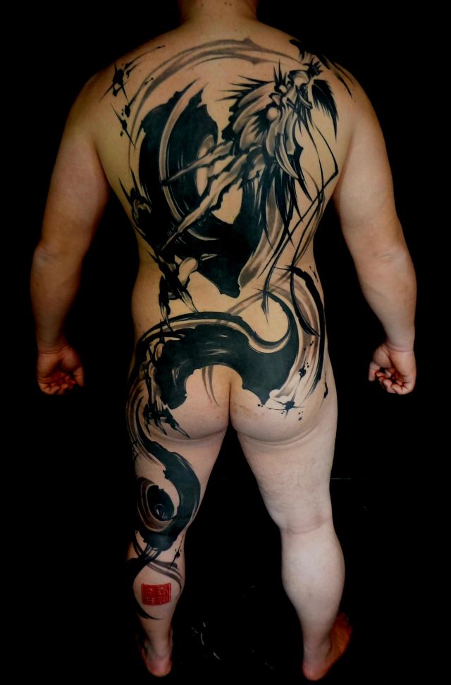 背中,足,龍,筆,ブラック＆グレイ,ブラック＆グレイ,ブラック＆グレー,烏彫りタトゥー/刺青デザイン画像
