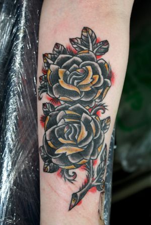 女性,薔薇,腕,花タトゥー/刺青デザイン画像