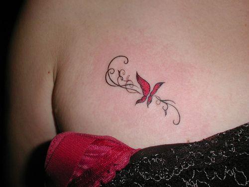 女性,胸,蝶,トライバルタトゥー/刺青デザイン画像