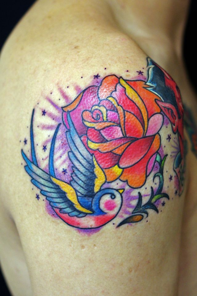 ツバメ,薔薇,腕タトゥー/刺青デザイン画像