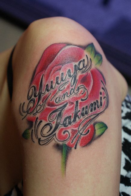 腕,女性,薔薇,文字タトゥー/刺青デザイン画像