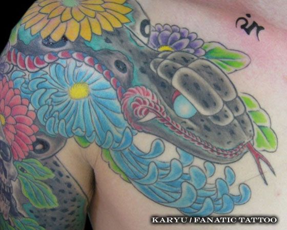 胸,蛇,牡丹タトゥー/刺青デザイン画像