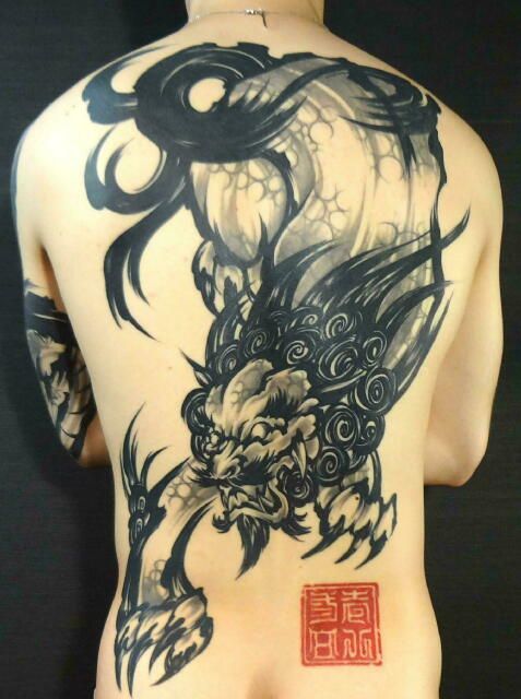 背中,抜き,唐獅子牡丹,ブラック＆グレイ,ブラック＆グレータトゥー/刺青デザイン画像