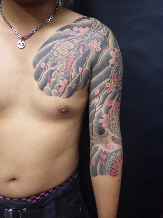 腕,大蛇,カラータトゥー/刺青デザイン画像