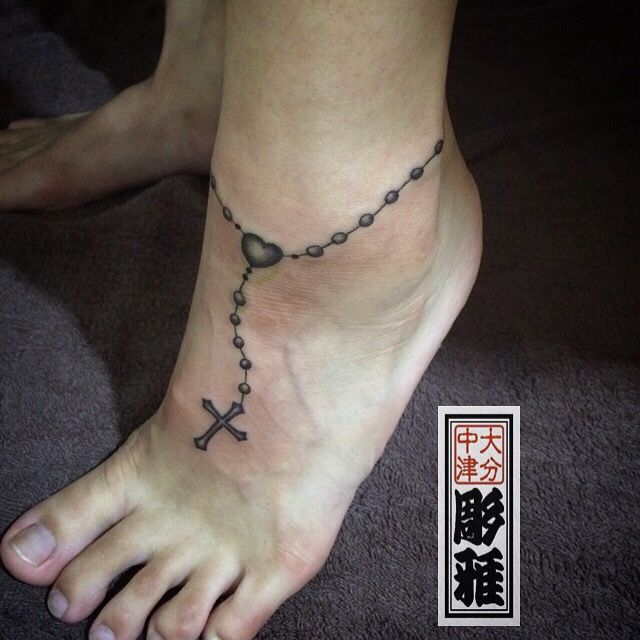 足首,十字架,ブラック＆グレータトゥー/刺青デザイン画像