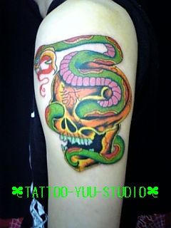 腕,スカル,蛇タトゥー/刺青デザイン画像