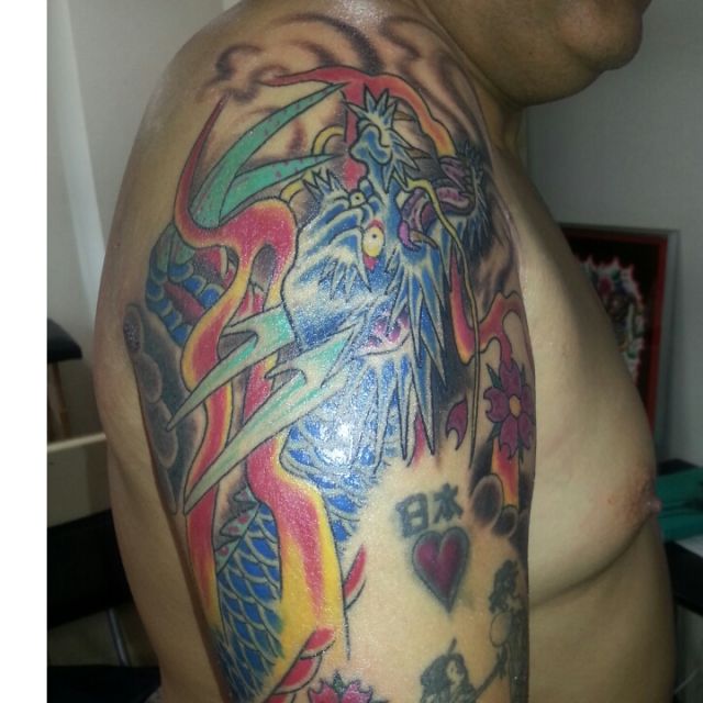 腕,肩,龍,ドラゴン,カラータトゥー/刺青デザイン画像