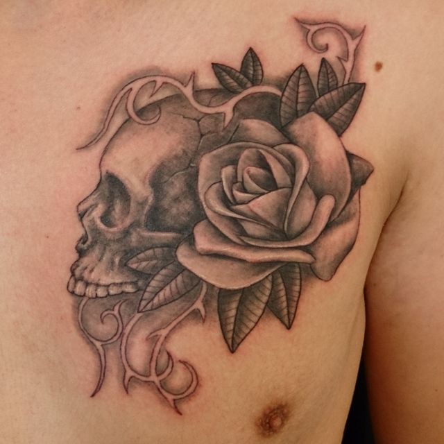 薔薇,スカル,胸タトゥー/刺青デザイン画像