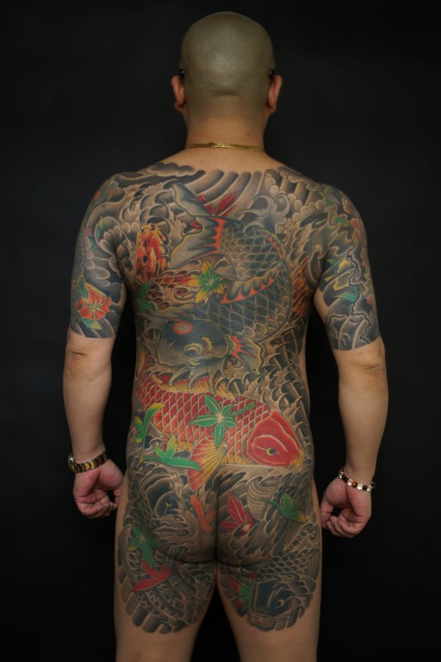 背中,腕,鯉,紅葉,額,カラータトゥー/刺青デザイン画像