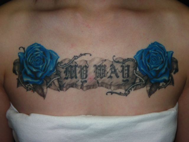 女性,胸,薔薇,文字,花タトゥー/刺青デザイン画像